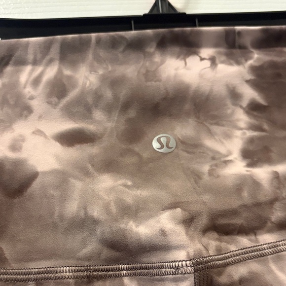 Lululemon Tie-Dye Leggings - Picture 5 of 8